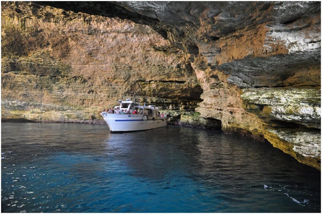 Naviguez dans les grottes de Bonifacio