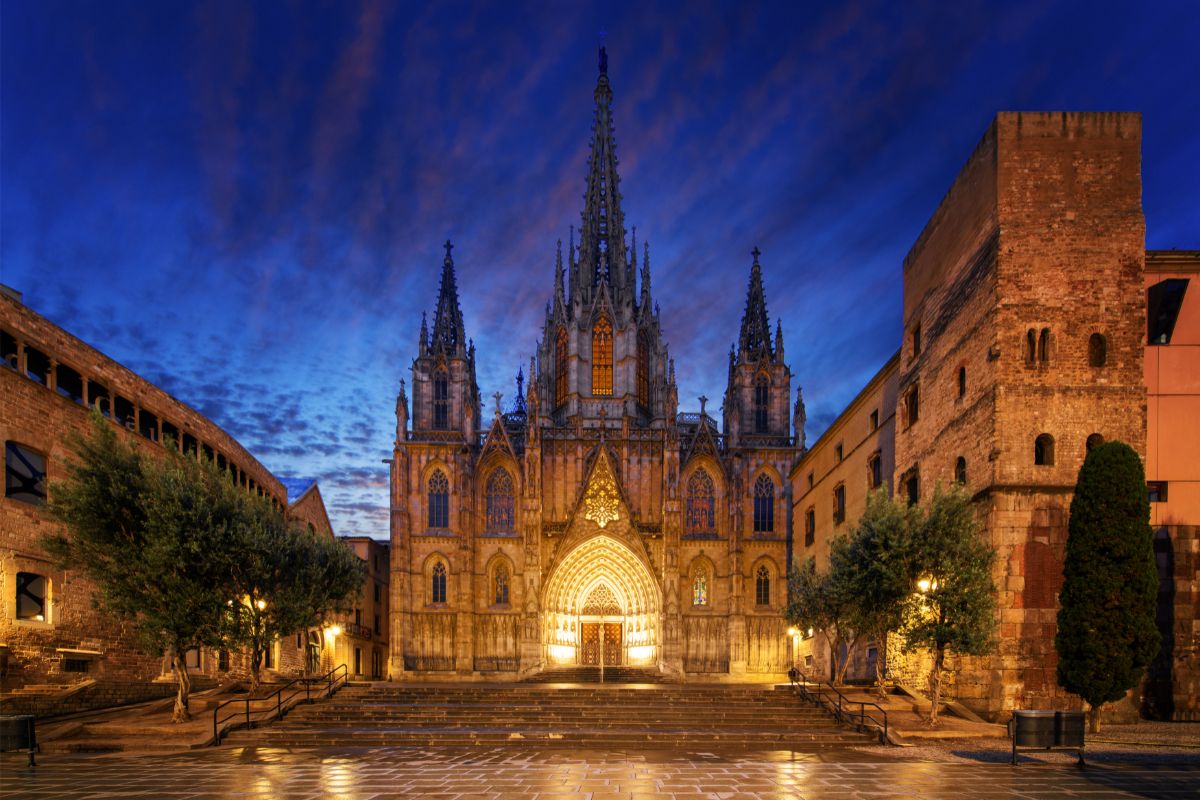 Admirez la cathédrale de Barcelone